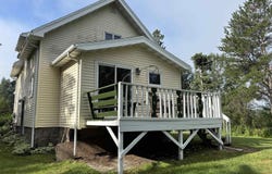 5035 Maple Grove Rd, Hermantown, MN 55811