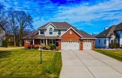 8834 Doubletree Drive N, Crown Point, IN 46307