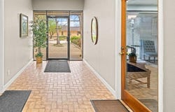 707 Hill Country Dr, Kerrville, TX 78028