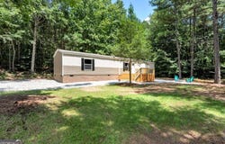 110 Oakwood, Lavonia, GA 30553
