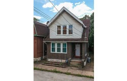 618 Bluff St, E Pittsburgh, PA 15112