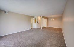 707 La Fontenay Ct, Louisville, KY 40223