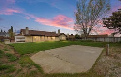 1086 Hickory Avenue, Tehachapi, CA 93561