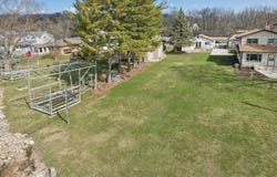 N38w27195 Parkside Rd, Pewaukee, WI 53072