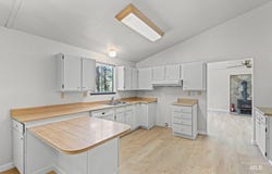 18 Hida Way, Lowman, ID 83637