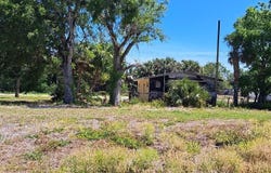 1043 Lee Street, Moore Haven, FL 33471