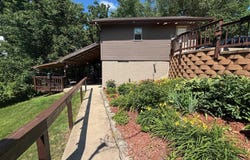 6110 N Lakeshore Drive, Brooklyn, IA 52211