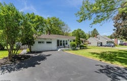 7 Norfolk Ave, Washington Twp., NJ 07882