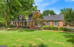 70 Lakeshore, Hartwell, GA 30643