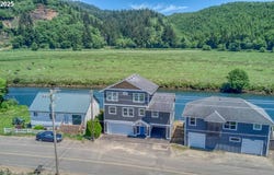 33897 RESORT DR, Cloverdale, OR 97112