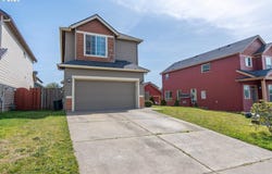 889 KENTUCKY Ave, CoosBay, OR 97420