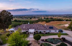 5995 Vista Del Paso Way, Paso Robles, CA 93446