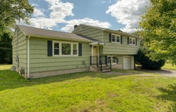 14 Huntington Circle, Southington, CT 06489