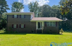 1426 Cove Creek Drive, Glencoe, AL 35905