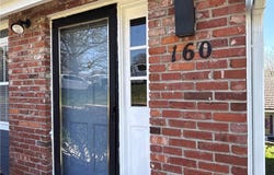160 NE Bayview Drive, Lee's Summit, MO 64064