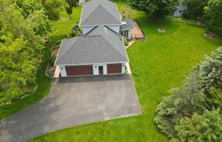 936 Broken Bow Ct, Delafield, WI 53018