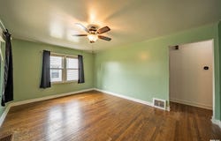 1215 E LONDON Avenue, Peoria Heights, IL 61616