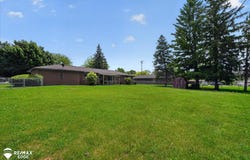 2809 S Outer Drive, Saginaw, MI 48601
