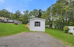 11 PINE STREET, YORK, PA 17406