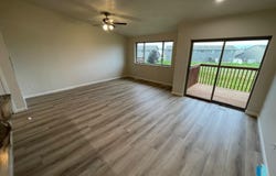 9308 W 32nd St, Sioux Falls, SD 57106