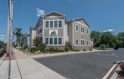 15-17 E Railroad Avenue, Middlesex, NJ 08846