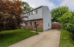 135 Courtland Boulevard, Eastlake, OH 44095