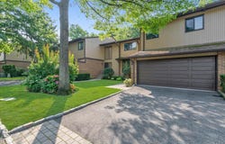 7 Wimbledon Drive, Roslyn, NY 11576