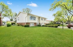 773 Madelyn Drive, Des Plaines, IL 60016