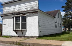 207 Maple Avenue, Amasa, MI 49903