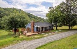 2261 LOCUST HOLLOW RD, CHARLOTTESVILLE, VA 22903