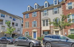 8200 N CHANNEL DR, GREENBELT, MD 20770