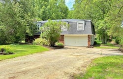 10511 Darrow Road, Vermilion, OH 44089