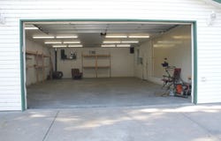 1900 W 45th St S, Wichita, KS 67217