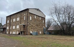 363 W 6th St, Waldron, AR 72958