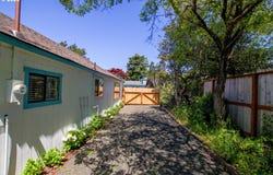 1860 30TH St, Florence, OR 97439