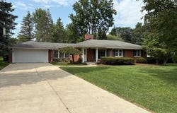 120 Montmorency, Rochester Hills, MI 48307