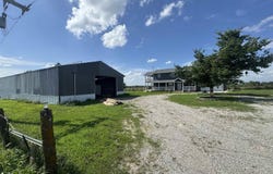23332 590Th Street, Cincinnati, IA 52549