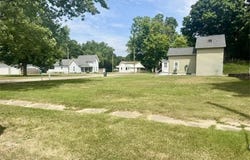 402 Spruce Street, Vicksburg, MI 49097