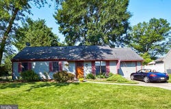 225 BENTWOOD DRIVE, DELRAN, NJ 08075