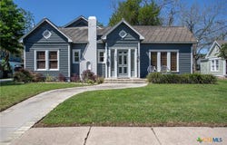1403 N Glass Street, Victoria, TX 77901