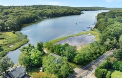 133 Bridgetown Road, Narragansett, RI 02882