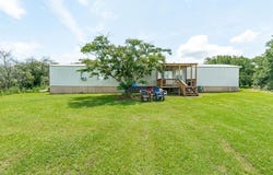 133 N Comanche Drive, De Leon, TX 76444