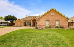 6932 Danele Court, Richland Hills, TX 76118