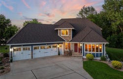 16 Lake Shore Drive, Sherburn, MN 56171