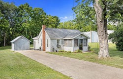 95 W North Street, Ionia, MI 48846