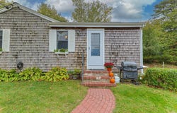 266 Lovells Lane, Marstons Mills, MA 02648