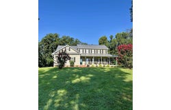 2758 Walkers Branch Road, Huntington, WV 25704