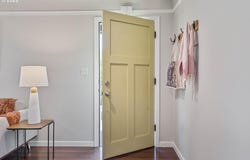 7585 SW 71ST AVE, Portland, OR 97223