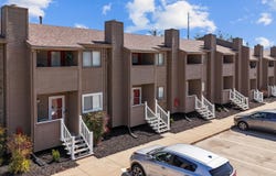 1707 E Walnut Lawn Street, Springfield, MO 65804