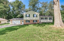 60195 Emerald Drive, South Bend, IN 46614